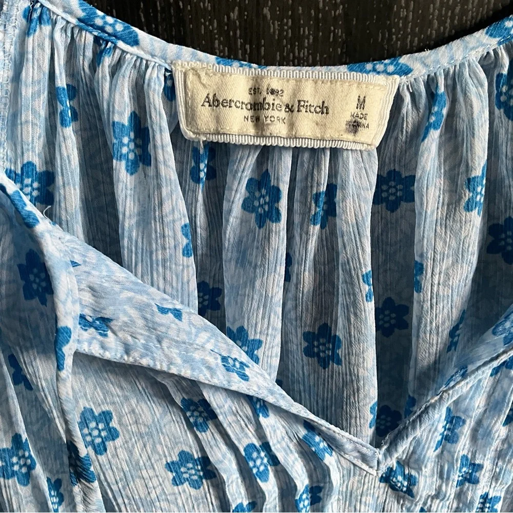 Abercrombie & Fitch Light Blue Floral Peasant Blouse